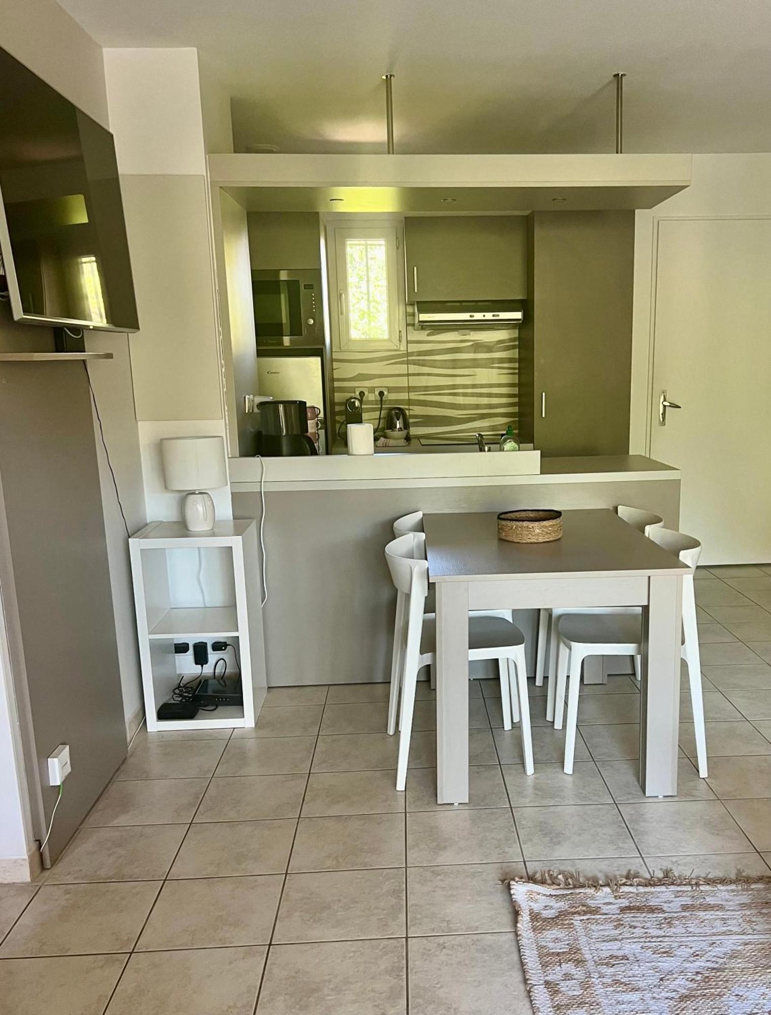 Saint-Tropez En Residence Avec Piscine Exteriér fotografie